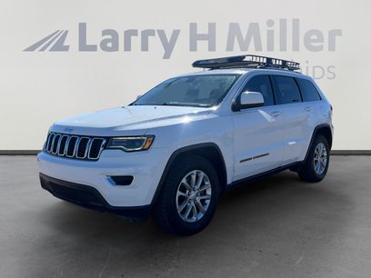 Used 2021 Jeep Grand Cherokee Laredo