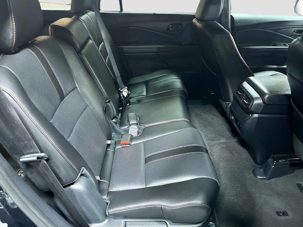 Used 2025 Honda Passport TrailSport image 28