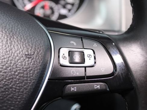 Used 2017 Volkswagen Golf S FWD image 17