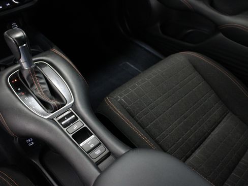 Used 2024 Honda HR-V Sport image 16
