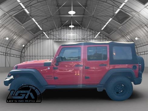 Used 2015 Jeep Wrangler Unlimited Sport w/ Quick Order Package 24S AWD/4WD image 4