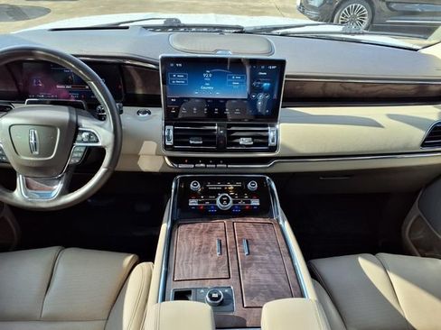 Certified 2023 Lincoln Navigator Reserve RWD image 7
