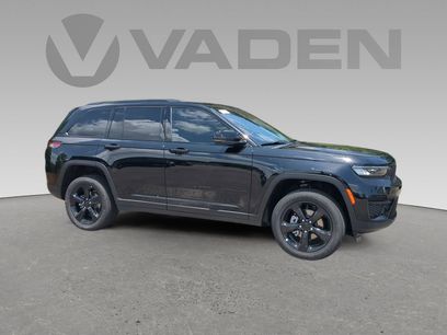 New 2025 Jeep Grand Cherokee Altitude