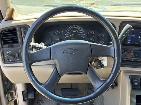Used 2004 Chevrolet Silverado 3500 LS w/ Heavy-Duty Power Package AWD/4WD image 18
