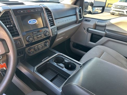 Used 2020 Ford F250 XLT w/ XLT Premium Package image 31