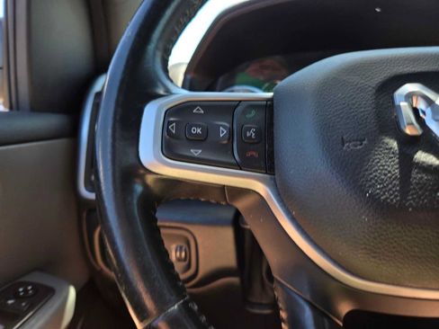 Used 2021 RAM 1500 Big Horn AWD/4WD image 36