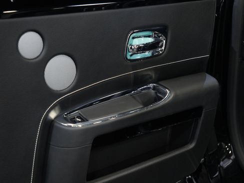 Used 2020 Rolls-Royce Ghost RWD image 25