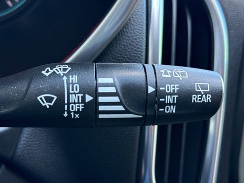 Used 2022 Chevrolet Equinox LT AWD/4WD image 19