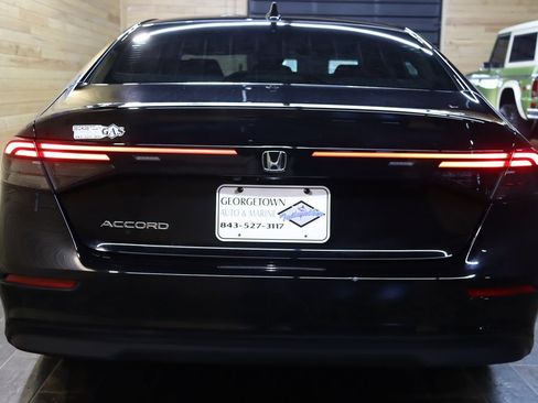 Used 2025 Honda Accord SE image 4