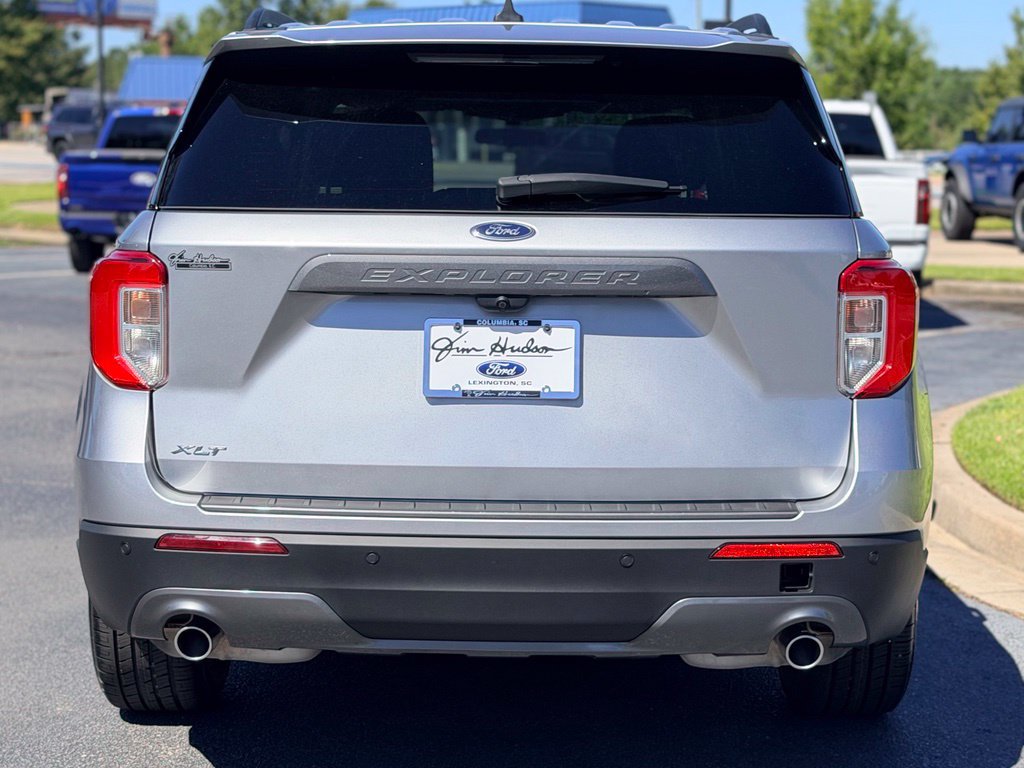Certified 2023 Ford Explorer XLT w/ Equipment Group 202A RWD image 6