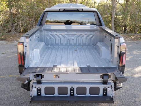 New 2026 GMC Sierra EV Elevation image 29