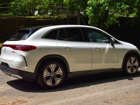 Used 2023 Mercedes-Benz EQE 350+ 4MATIC SUV image 7