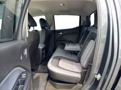 Used 2017 Chevrolet Colorado Z71 AWD/4WD image 11