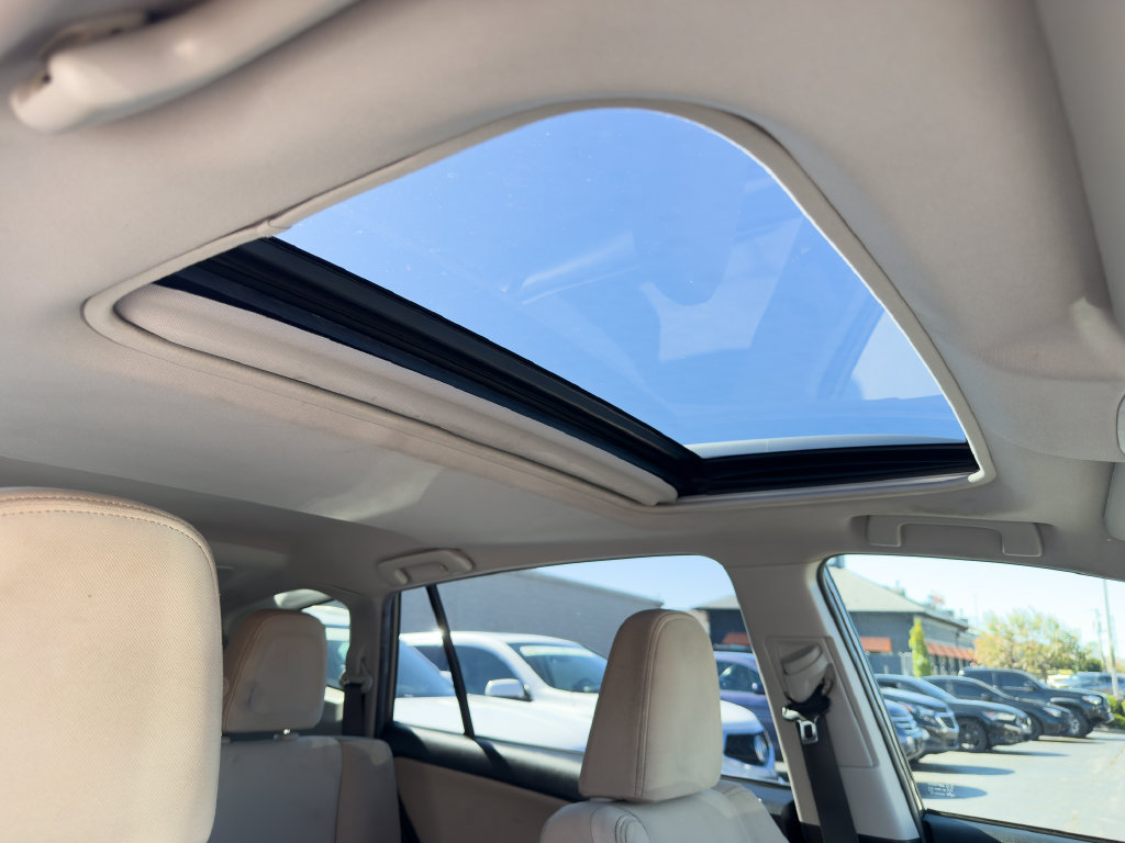 Used 2014 Toyota RAV4 XLE AWD/4WD image 15