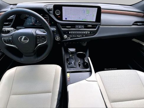 Used 2025 Lexus ES 350 w/ Premium Package FWD image 16