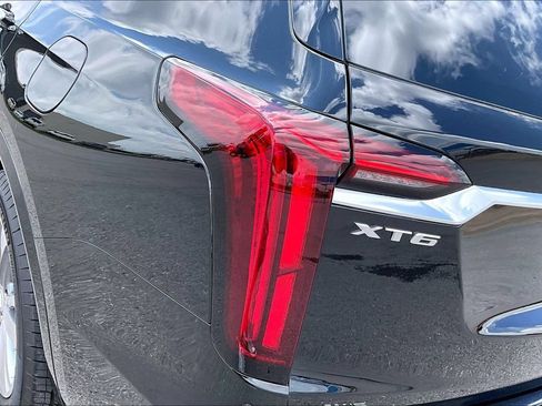 Certified 2025 Cadillac XT6 Premium Luxury w/ Platinum Package AWD/4WD image 31