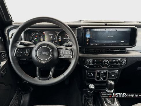 Used 2024 Jeep Wrangler Unlimited w/ LED Headlamp & Fog Lamp Group image 23