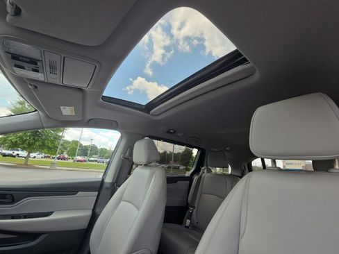 Used 2024 Honda Odyssey EX-L image 16