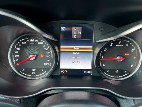 Used 2019 Mercedes-Benz GLC 300 4MATIC image 23