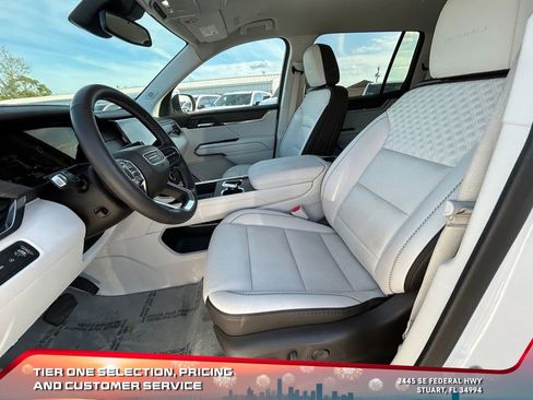 Used 2024 GMC Acadia Denali image 9