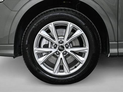 Certified 2025 Audi Q3 2.0T Premium w/ Convenience Package image 25