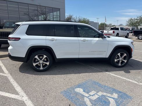 New 2026 Jeep Grand Cherokee L Limited AWD/4WD image 31