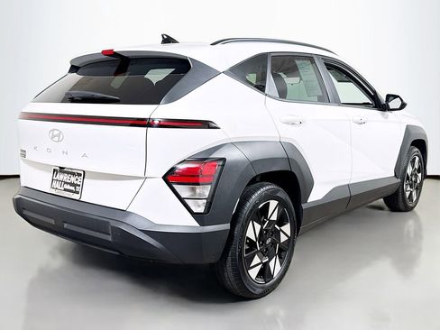 Used 2025 Hyundai Kona SEL image 4