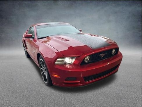 Used 2013 Ford Mustang GT Premium w/ Electronics Pkg RWD image 2