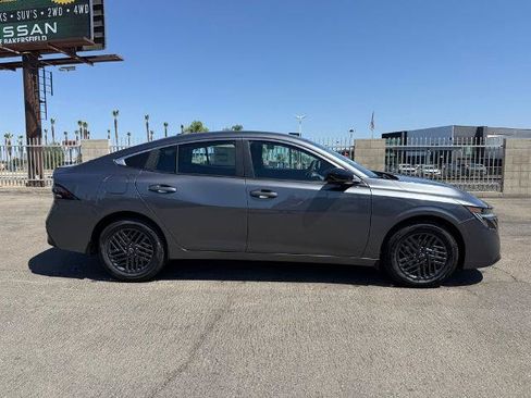 New 2026 Nissan Sentra SV w/ SV Convenience Package FWD image 7