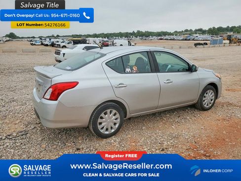 Used 2019 Nissan Versa SV FWD image 4