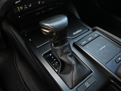 Used 2022 Lexus ES 350 w/ Premium Package image 14