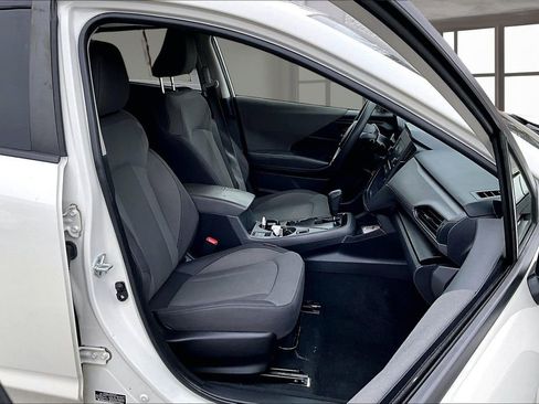Used 2024 Subaru Crosstrek 2.0i image 8