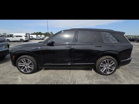 Used 2026 Cadillac Vistiq Sport w/ LPO, Floor Liner Package AWD/4WD image 8