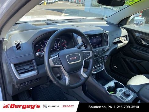 Used 2023 GMC Terrain Denali w/ Denali Premium Package AWD/4WD image 12