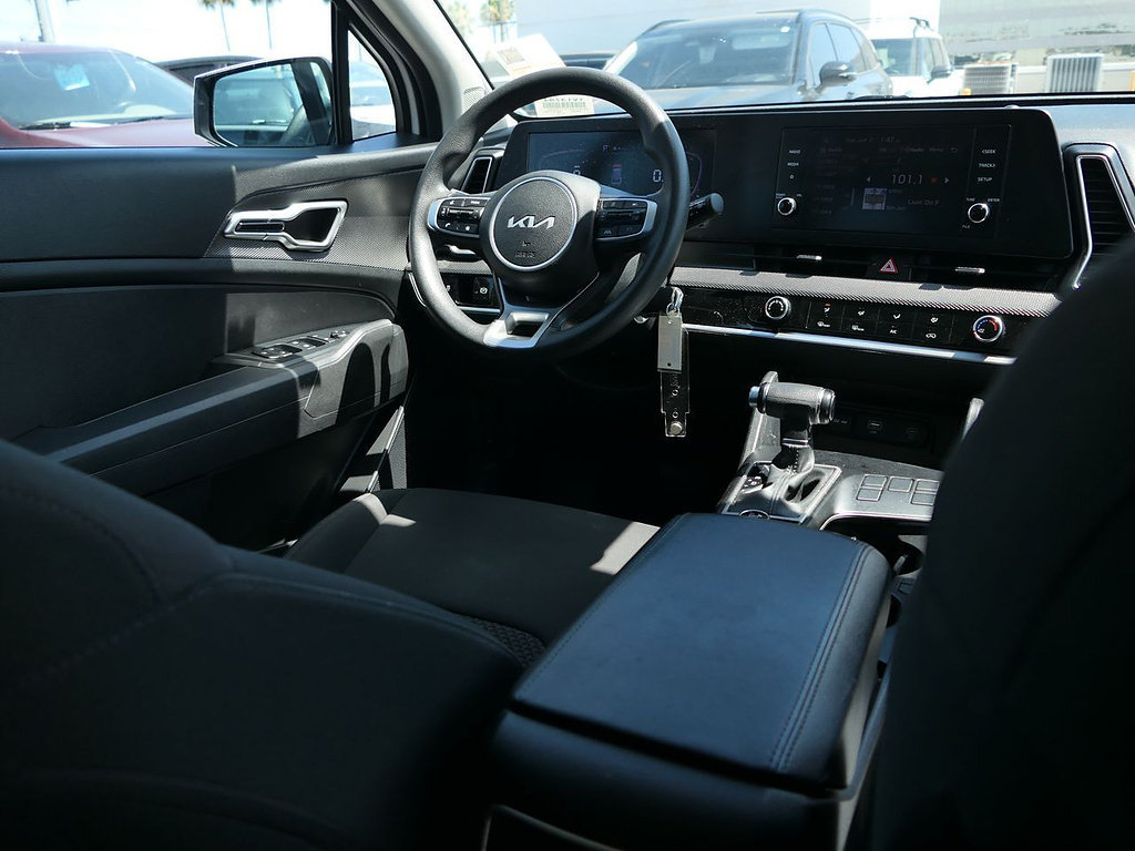 Used 2023 Kia Sportage LX FWD image 21