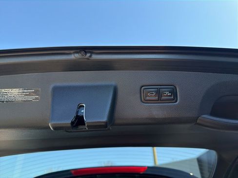 Certified 2024 Kia Carnival EX image 17