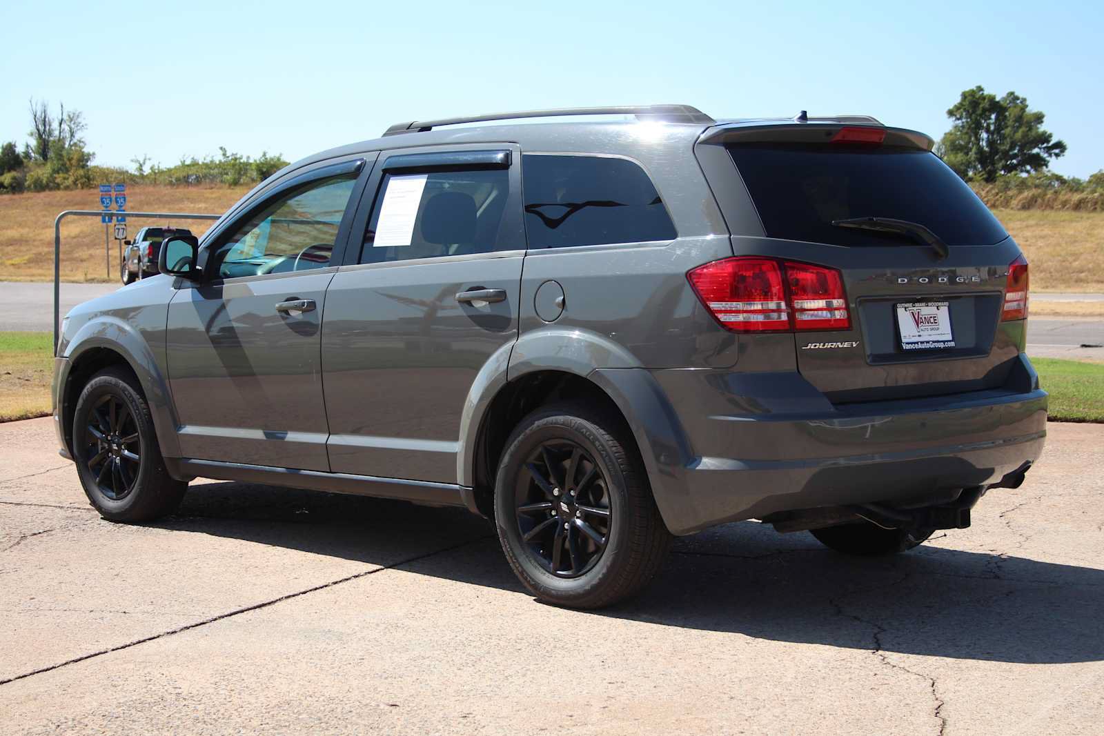 Used 2020 Dodge Journey SE w/ Blacktop Package FWD image 8
