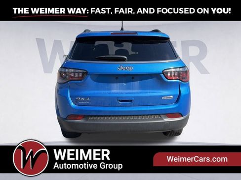 Used 2025 Jeep Compass Latitude AWD/4WD image 6