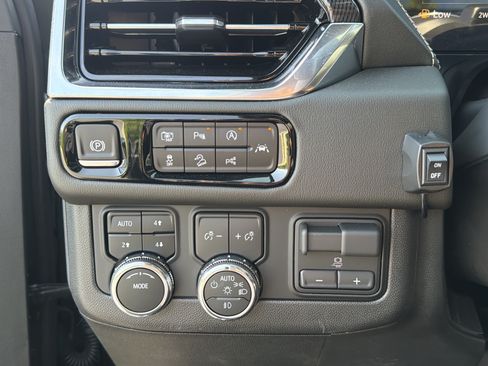 Used 2026 GMC Yukon XL Elevation w/ Elevation Premium Package AWD/4WD image 28