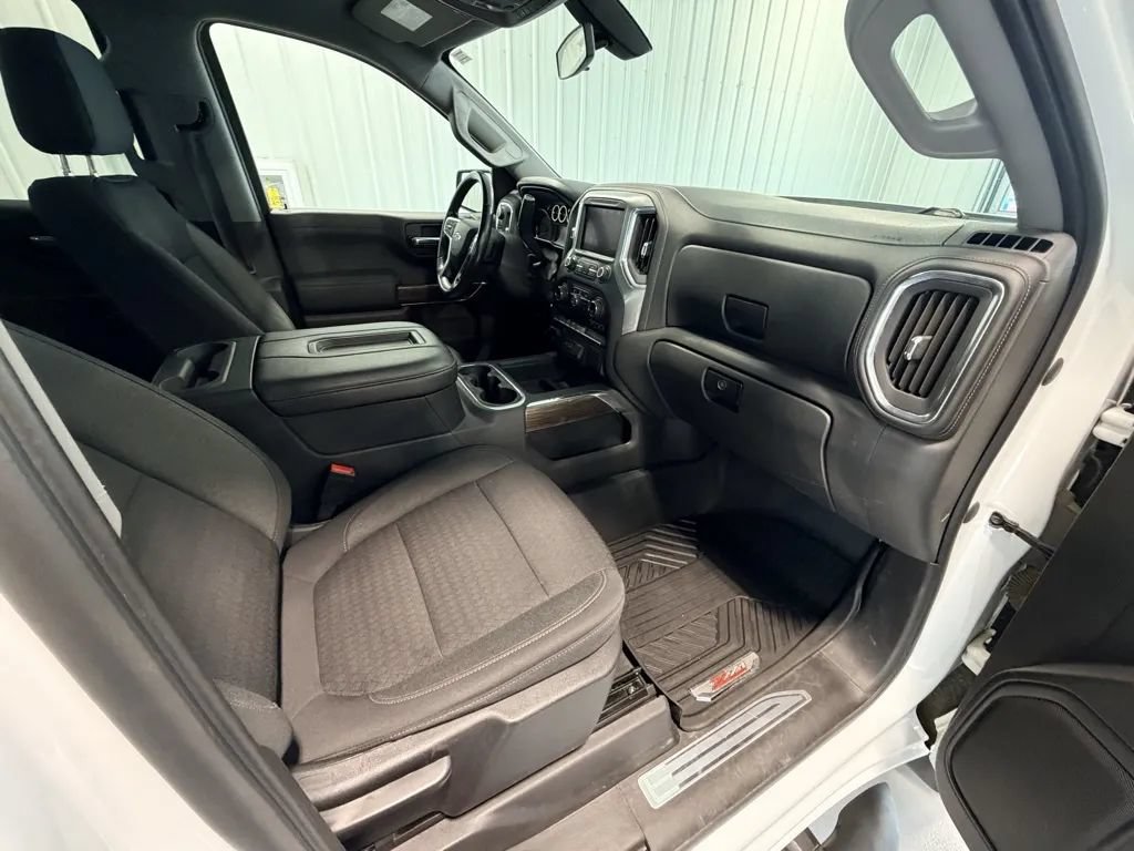 Used 2021 Chevrolet Silverado 1500 LT Trail Boss w/ LPO, Dark Essentials Package AWD/4WD image 29