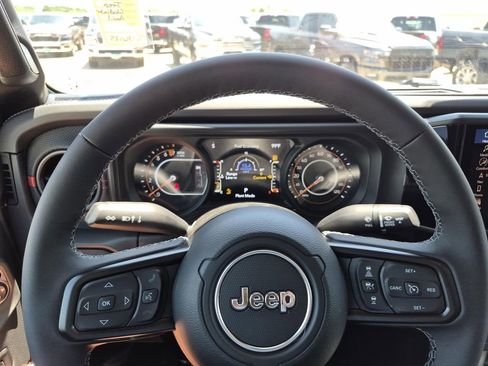 New 2026 Jeep Gladiator Rubicon AWD/4WD image 17