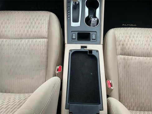 Used 2017 Nissan Altima 2.5 SV w/ Convenience Package image 11