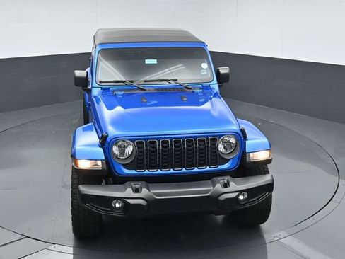 Used 2025 Jeep Gladiator Sport AWD/4WD image 36