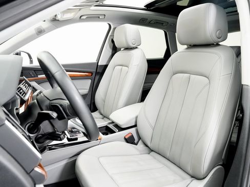 Used 2021 Audi Q5 2.0T Premium Plus image 5