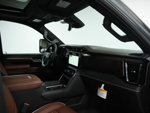 New 2026 GMC Sierra 3500 Denali Ultimate image 17