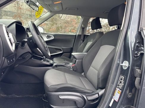 Used 2020 Kia Soul LX image 5