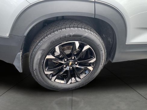 Used 2023 Chevrolet TrailBlazer LT FWD image 23