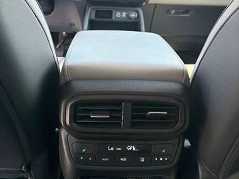 Used 2023 Honda Pilot Elite image 19