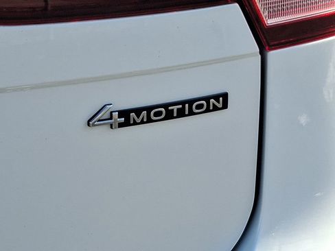 Certified 2023 Volkswagen Tiguan SE w/ Panoramic Sunroof Package image 33