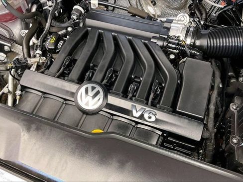 Used 2021 Volkswagen Atlas SEL FWD image 33